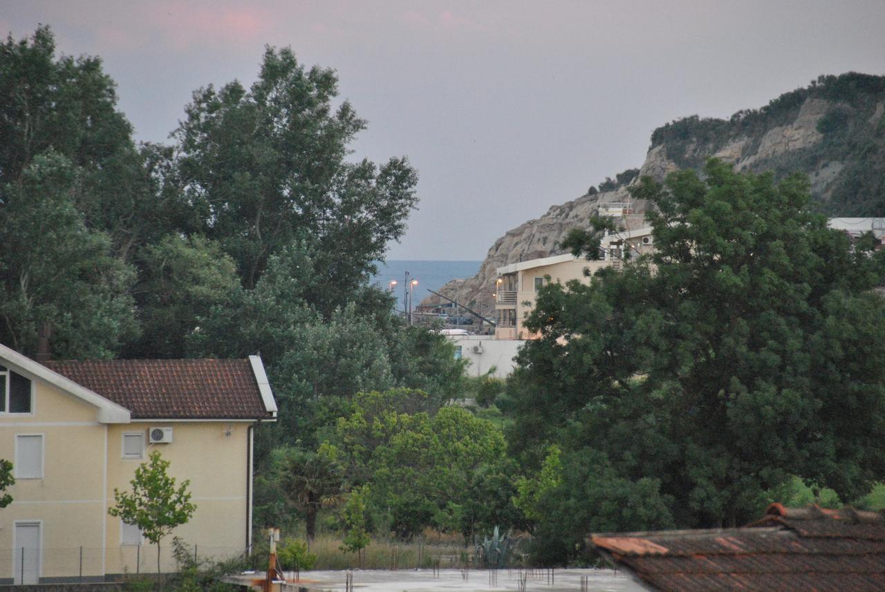 Haamel Apartment Ούλτσιν Εξωτερικό φωτογραφία